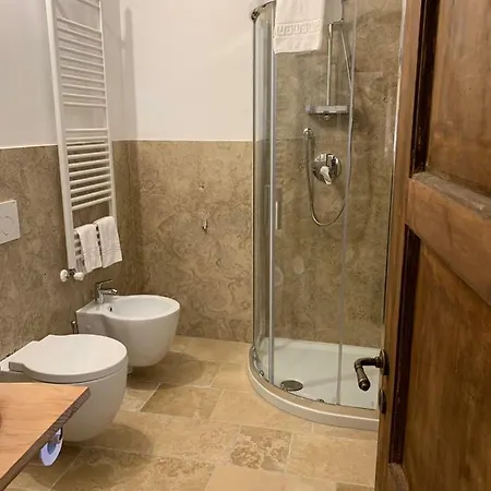 Due Forni בית הארחה 4*